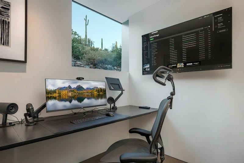 Workstation with saguaro views