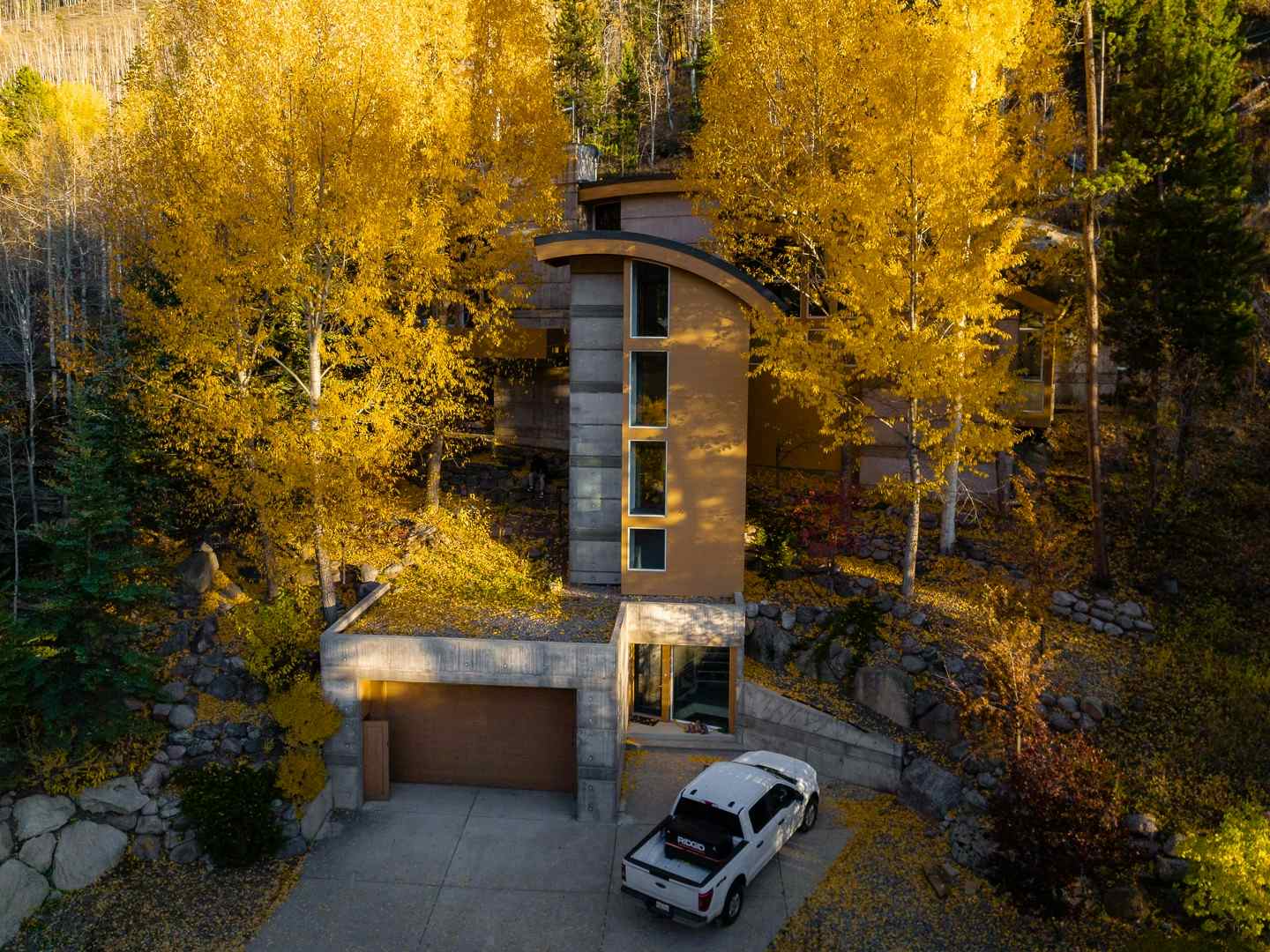 🛎️  Wander Vail Valleypicture